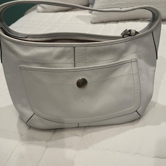 Limited edition white COACH bag! - Picture 2 of 8